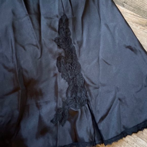 Fredricks of Hollywood sexy black lace slip/lingerie - Picture 6 of 10